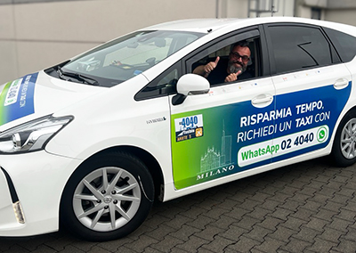 Guadagnare con il tuo Taxi: Entra nel Circuito Pubblicitario RadioTaxi ADV Come guadagnare con la pubblicità sul proprio taxi? Entra nella flotta RadioTaxiADV: adesione gratuita, zero costi e massima tutela della tua auto.